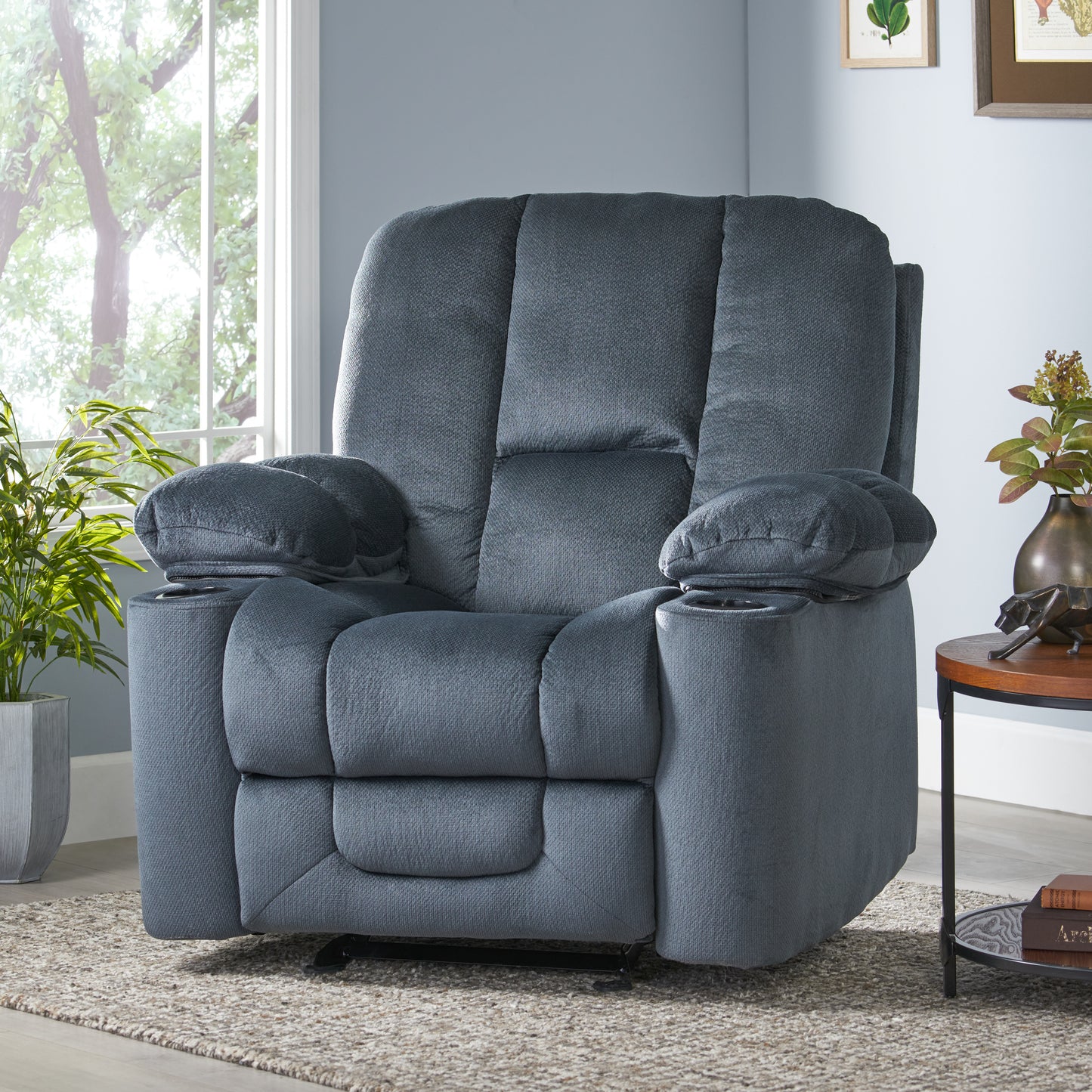 Luxurious Manual Recliner Chair - Silver