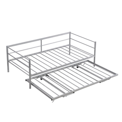 Wago Twin Size Metal Daybed with Adjustable Trundle - Silver