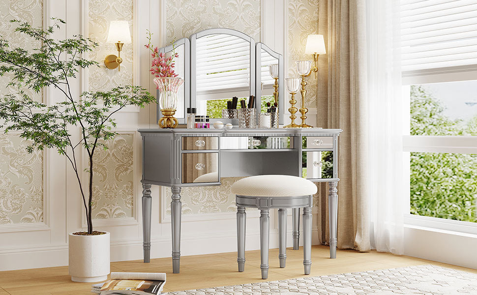 Hannah Makeup Vanity Set for Bedroom - Silver