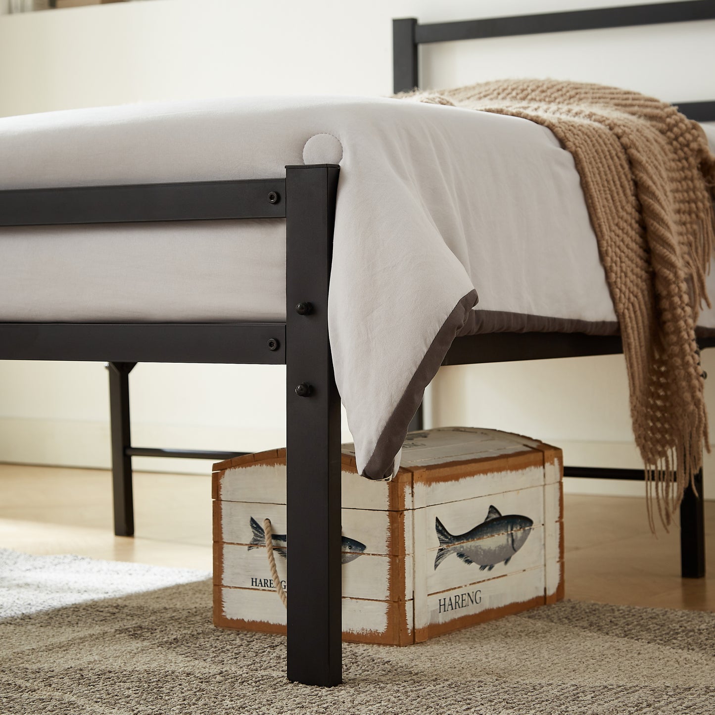 Indori Twin Size Platform Bed Frame - Black