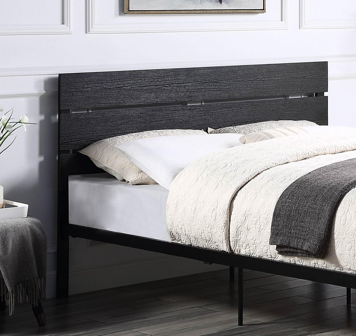 Willow Contemporary Queen Size Bed - Black