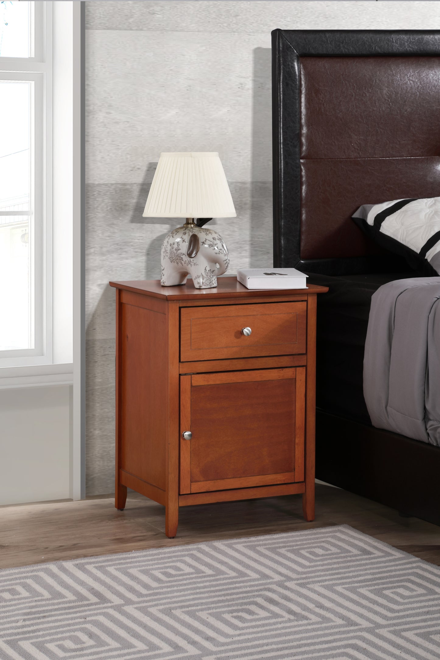 Izzy 1 Drawer 1 Door Nightstand - Oak