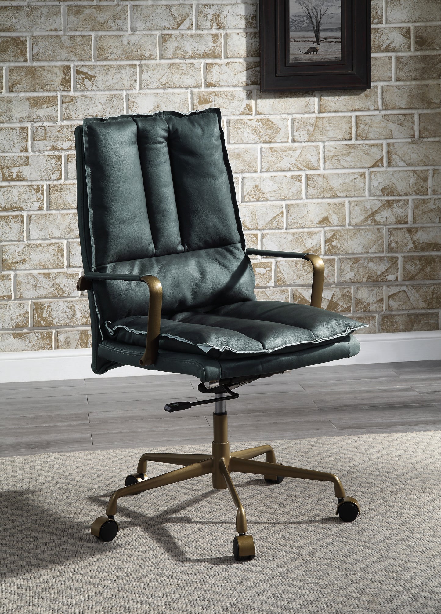 Verde Lux Executive Chair