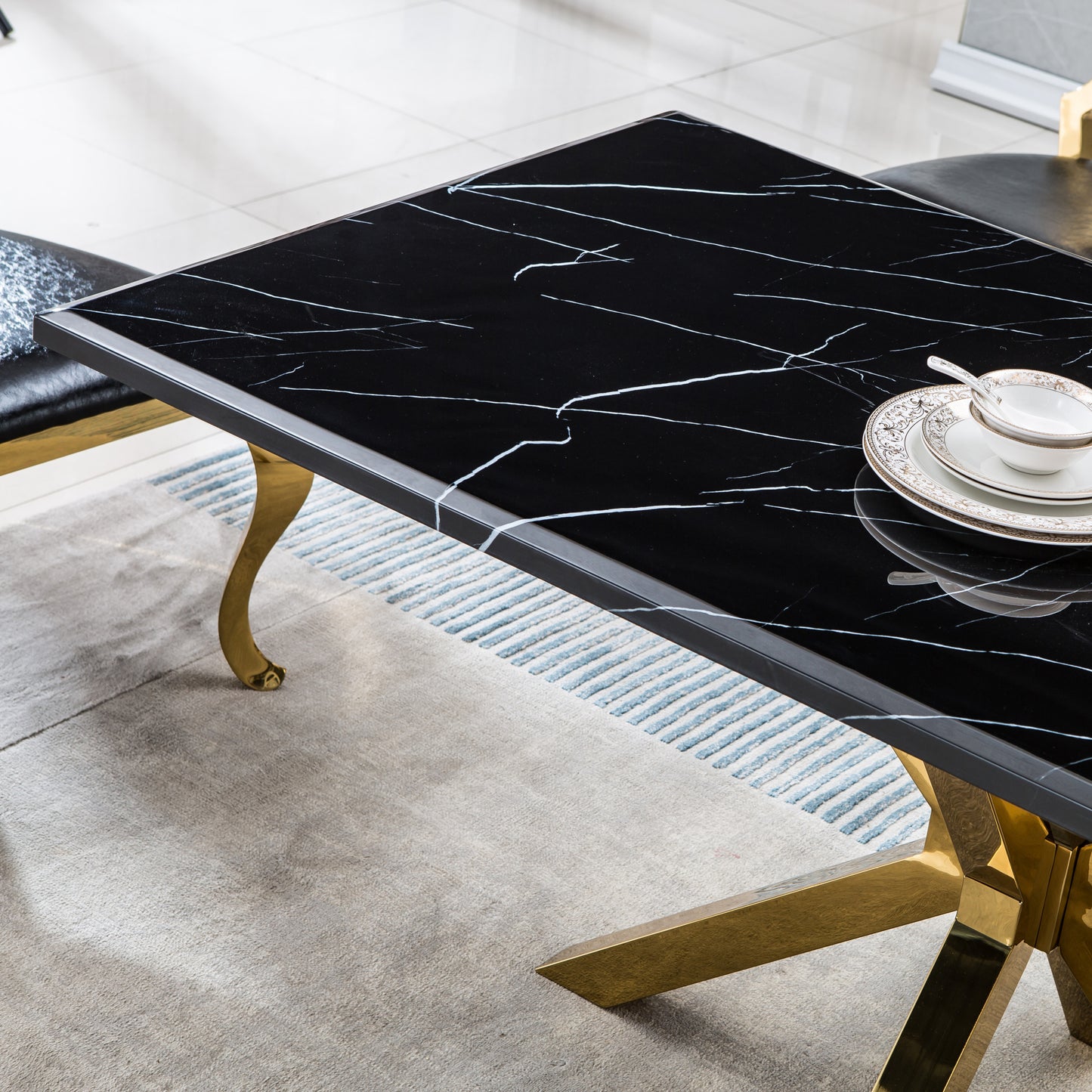 Elegant Gold Fusion Marble Dining Table