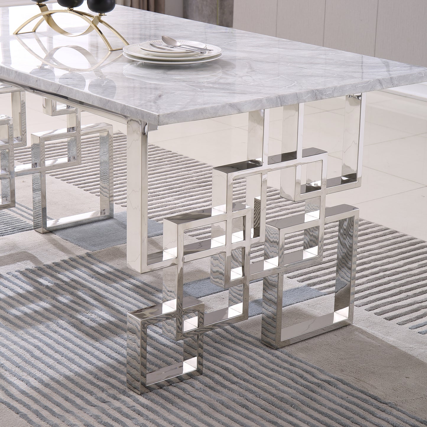 Elegance Marble Reflections Table